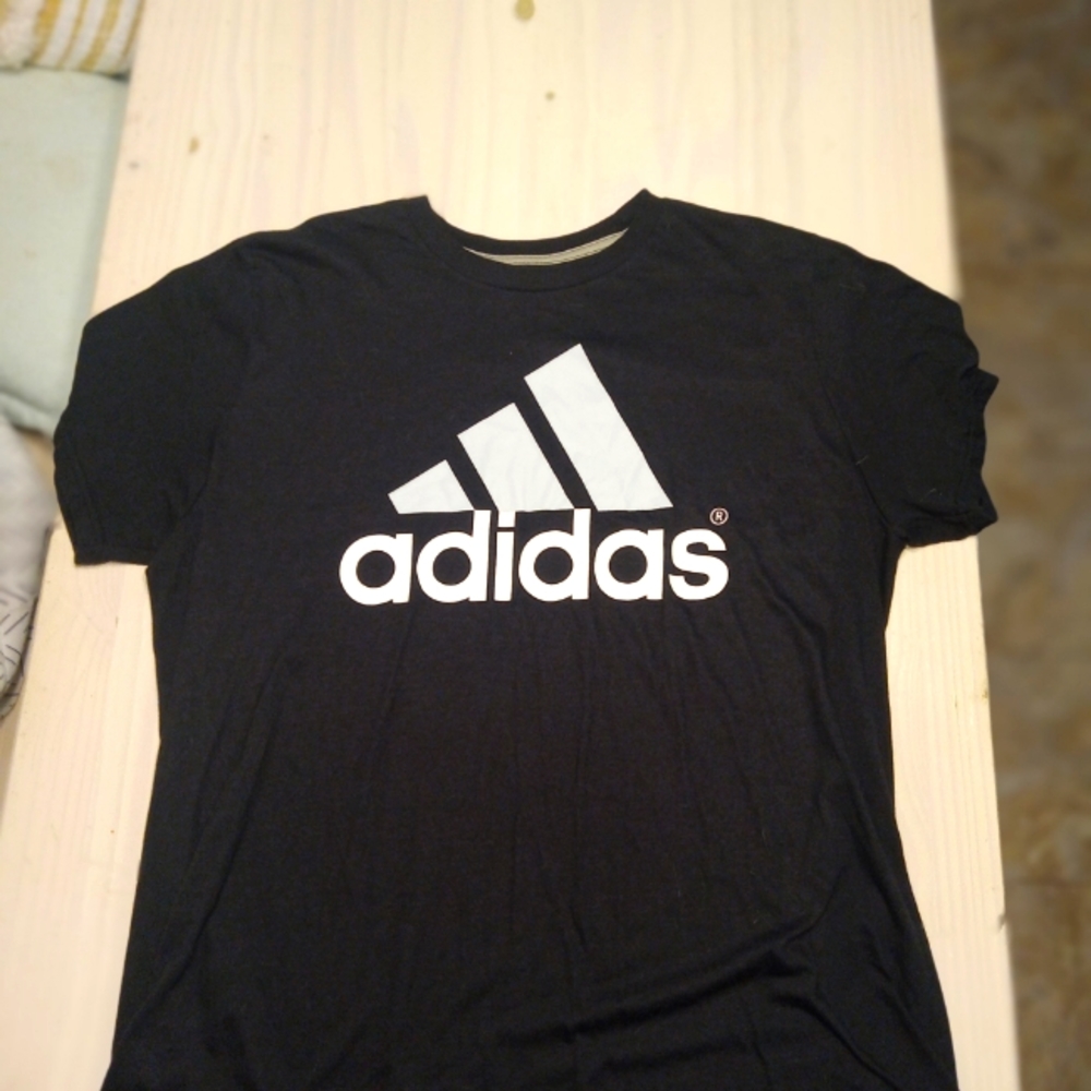 XL Men's Adidas T-shirt